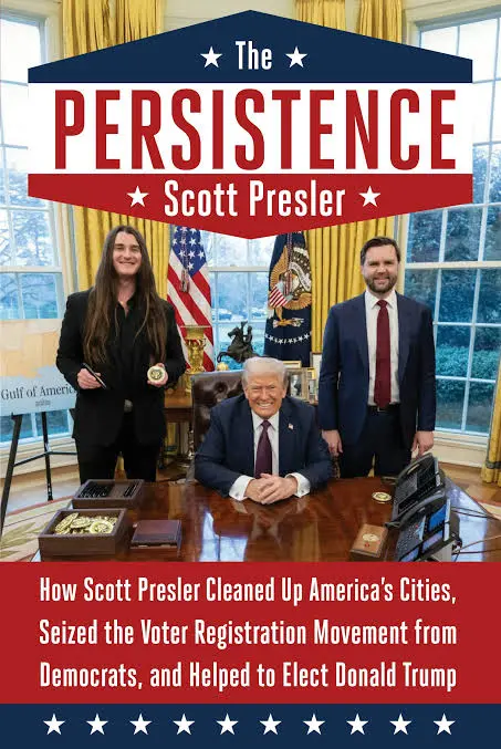 Scott Presler junto a Lara Trump durante el mitin de campaña de Donald Trump en Butler, Pensilvania, el 5 de octubre de 2024