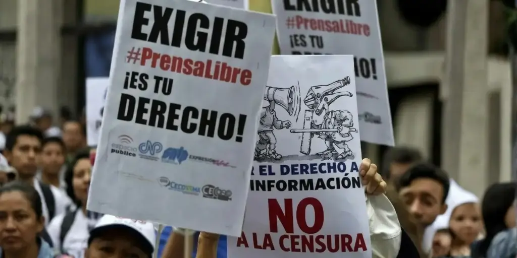 Sntp condena agresiones contra periodista de Efecto Cocuyo durante concentración opositora del #22Oct